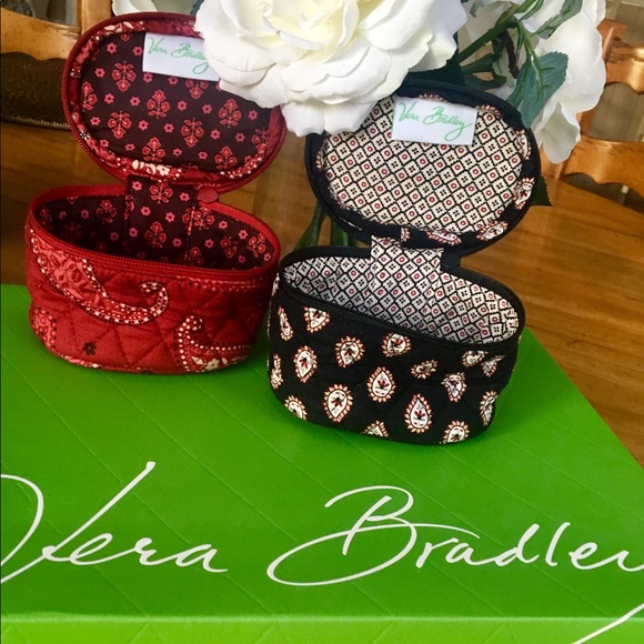 Vera Bradley mini zip around case - Picture 3 of 3